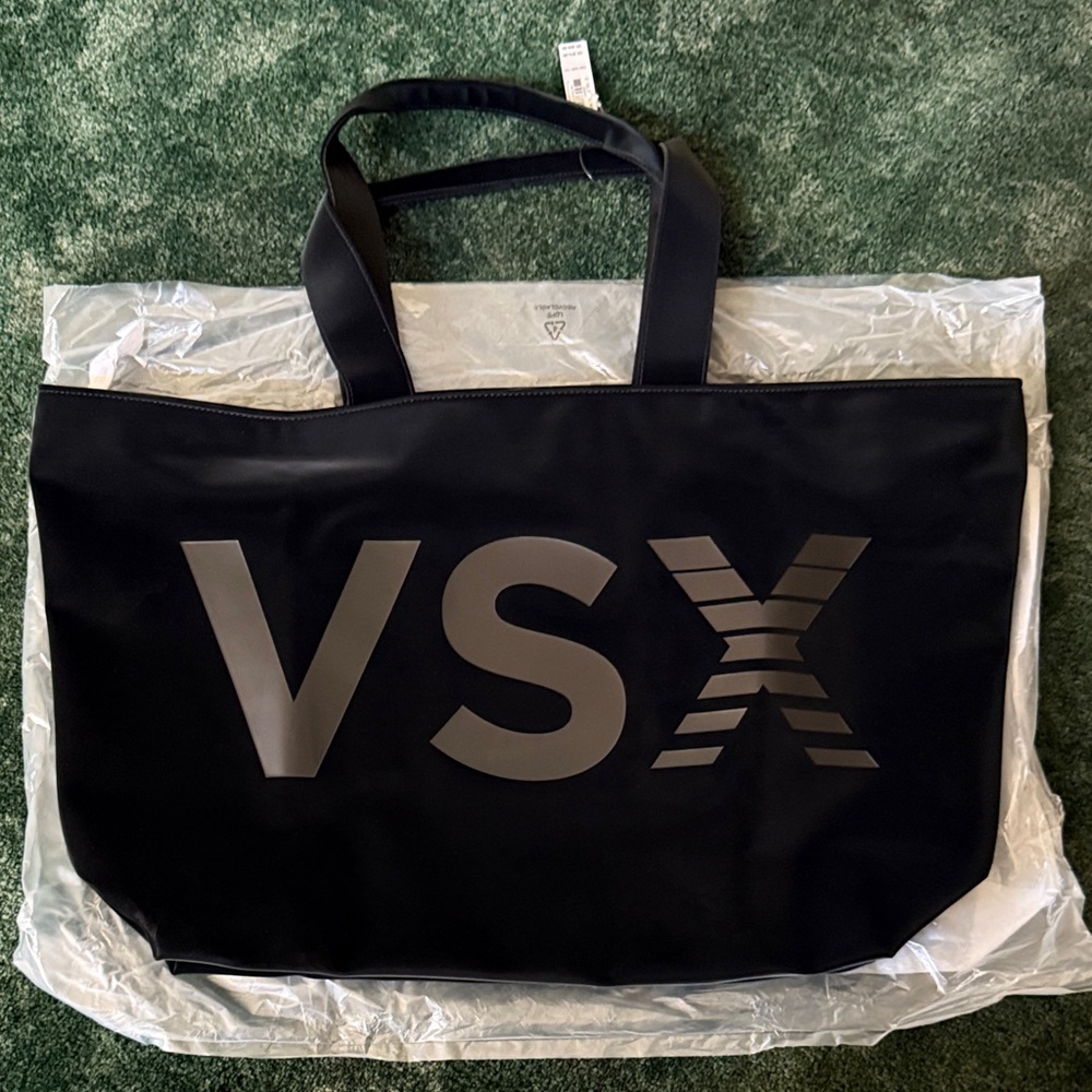 NWT Victoria's Secret Black Travel Bag